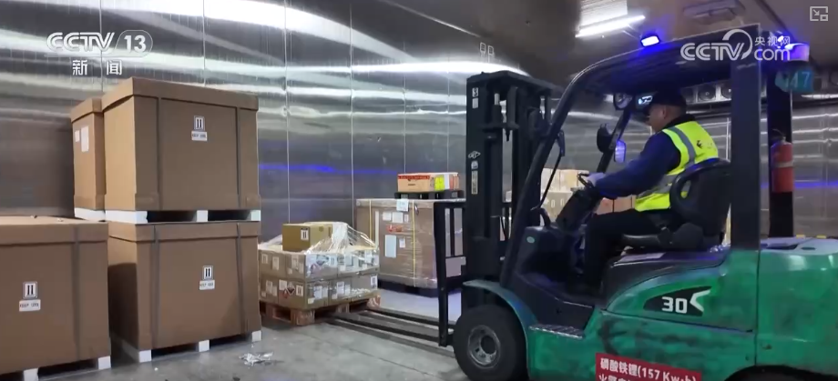 从“秒筛”到“监护”航空物流装上智慧“加速器”麻将胡了2试玩网站航空货运有“量”有“质”又智”(图18) 从“秒筛”到“监护”航空物流装上智慧“加速器”麻将胡了2试玩网站航空货运有“量”有“质”又智”(图18)