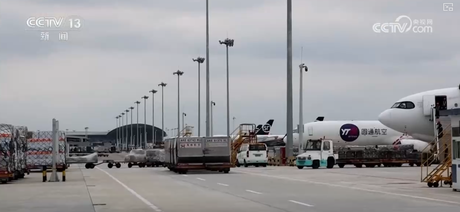 从“秒筛”到“监护”航空物流装上智慧“加速器”麻将胡了2试玩网站航空货运有“量”有“质”又智”(图24) 从“秒筛”到“监护”航空物流装上智慧“加速器”麻将胡了2试玩网站航空货运有“量”有“质”又智”(图24)